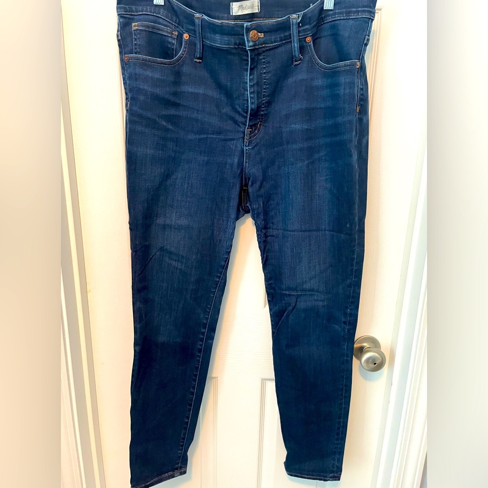 Madewell, size 34, dark wash stretch denim jeans.